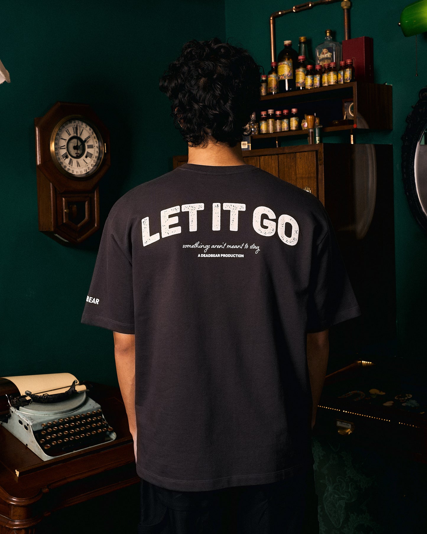 Closure Tee Grey