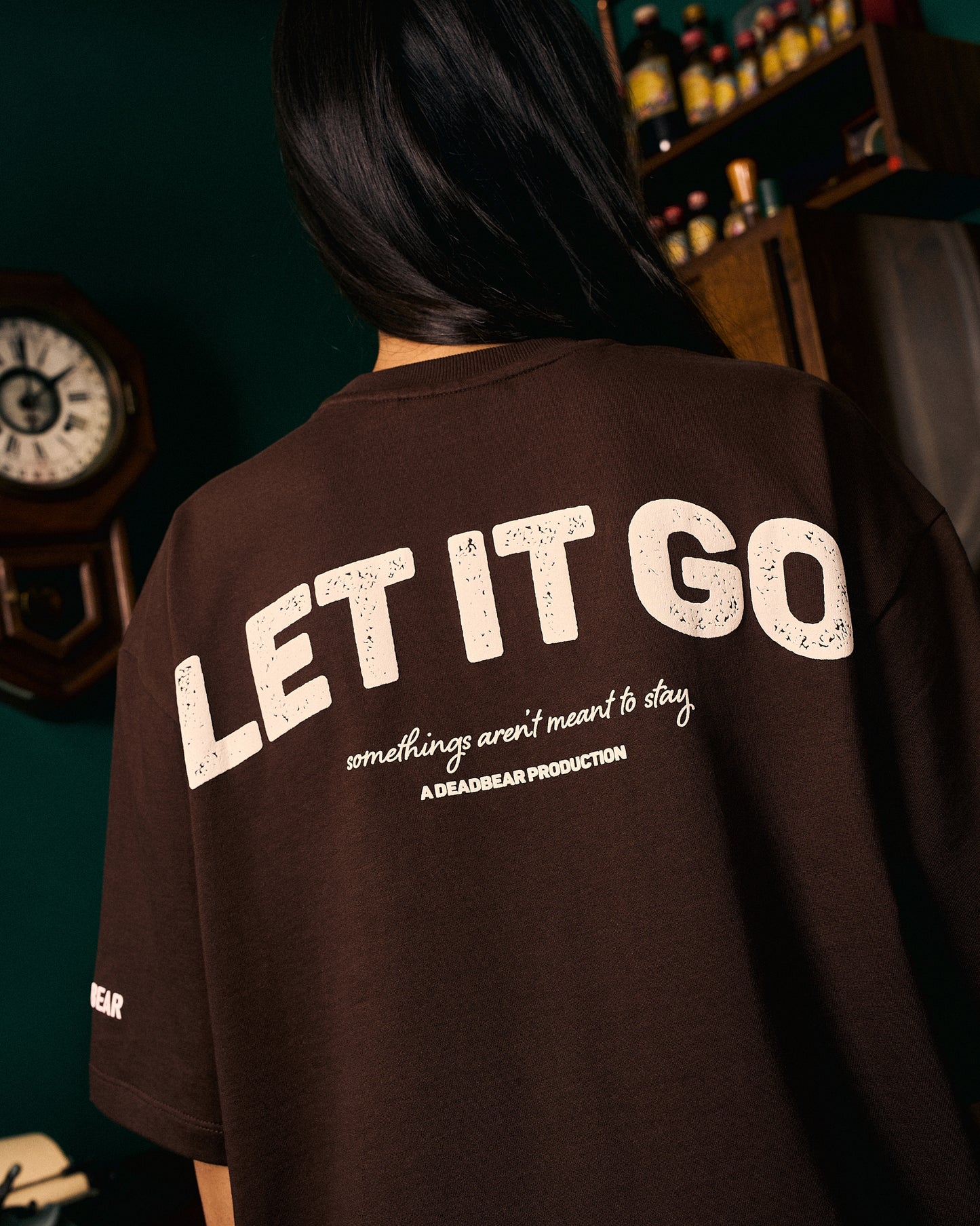 Closure Tee Brown